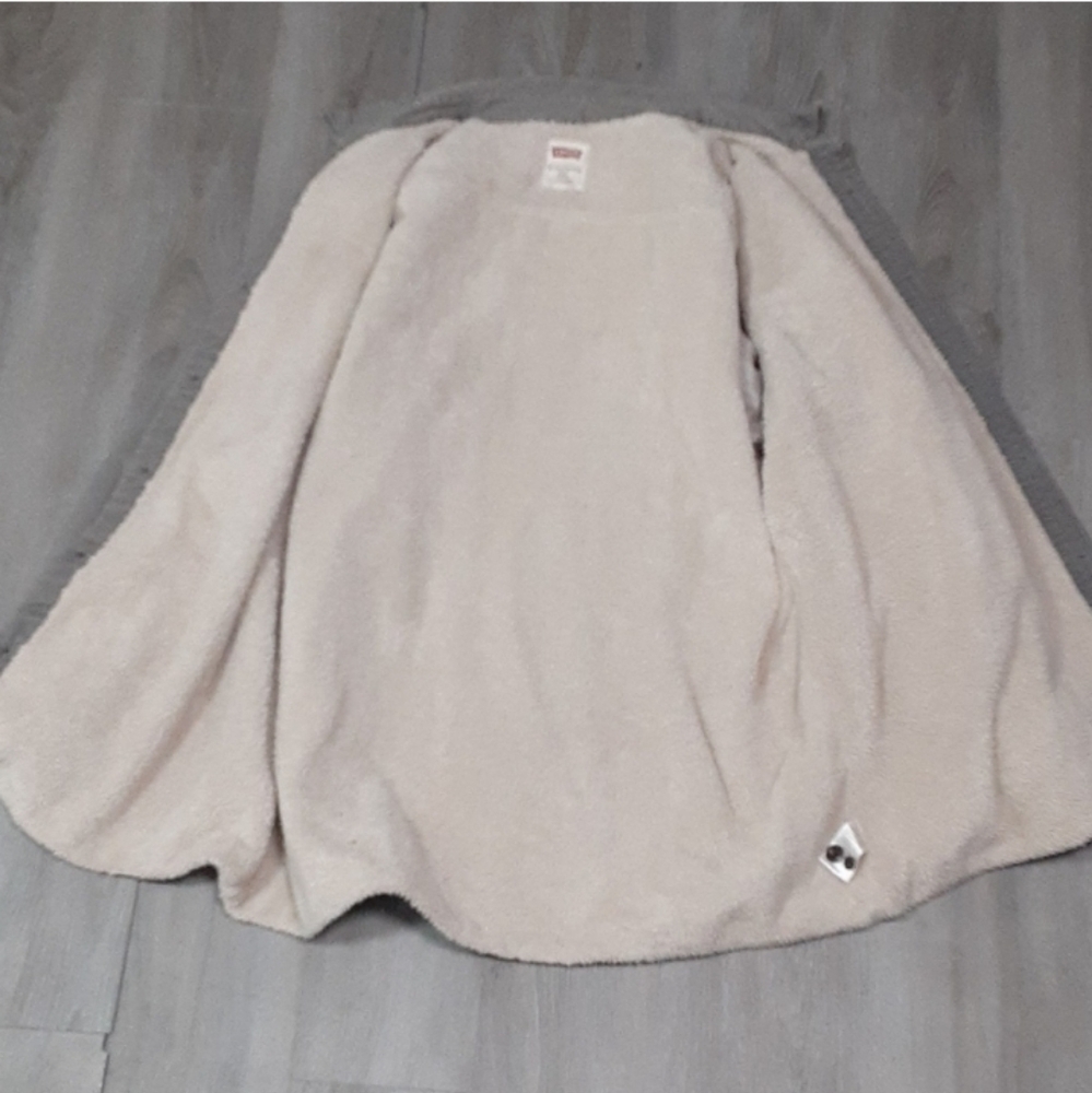 Levi's Sherpa Lined Shirt Jacket - Picture 10 of 12